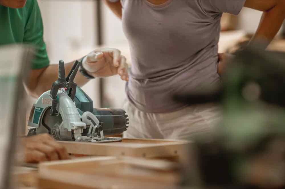 Cutting a panel with a circular saw